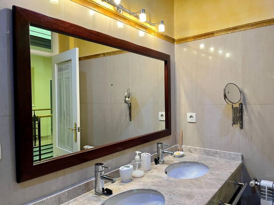 Apartamento Suite Alameda De Hercules 塞维利亚 外观 照片